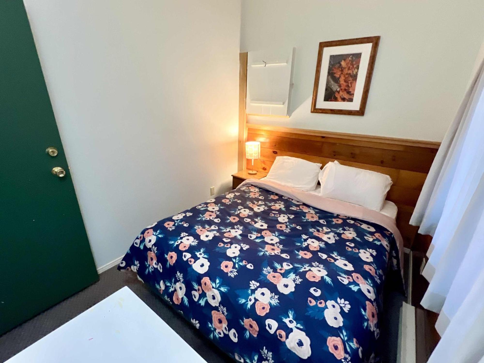 High Falls Bay Cottages, Camping & Waterpark Bracebridge Buitenkant foto